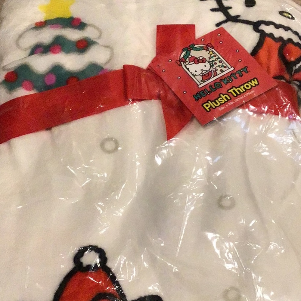 Hello Kitty plush throw fleece blanket size 50x70. Santa kitty + Christmas tree